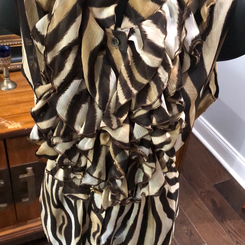 ZEBRA 🦓 PRINT RUFFLE SHIRT IN BROWN TONES - Picture 4 of 7